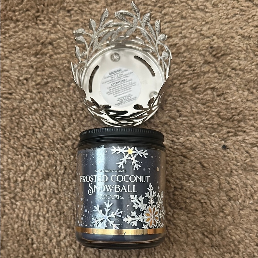 Bath & Body Works Frosted Coconut Snowball Candle with Silver Holder